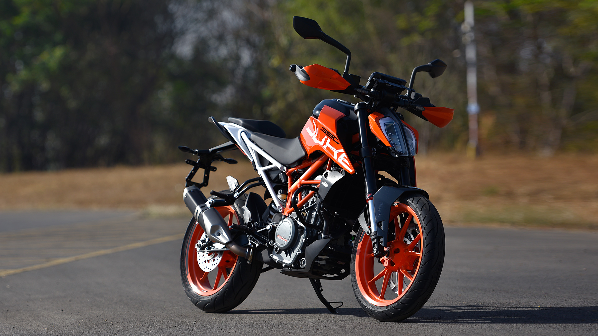 40-408035_ktm-390-duke-2017-price-mileage-reviews-specification